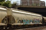 490105